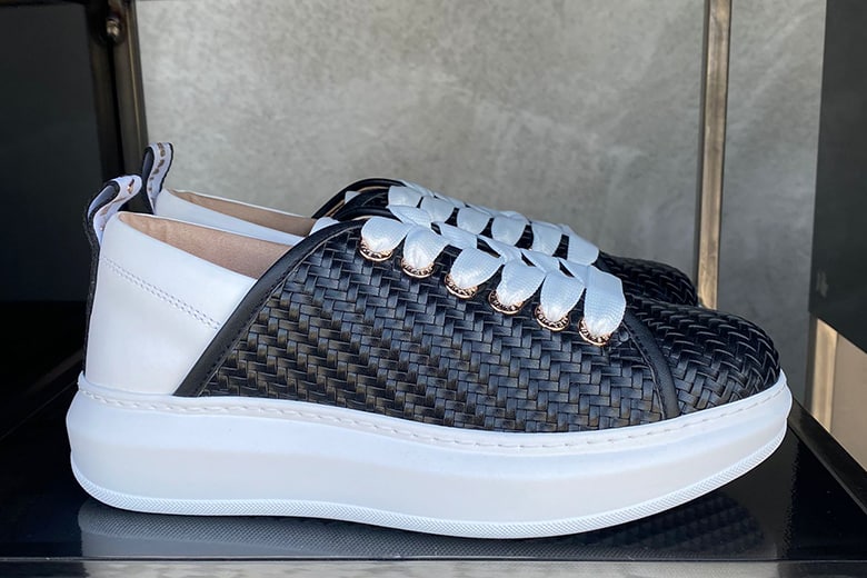 Come calzano le scarpe Alexander Smith | Motta Fashion Place